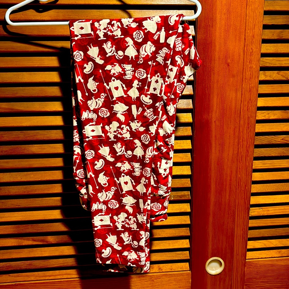 Dilator Alice in Wonderland Leggings